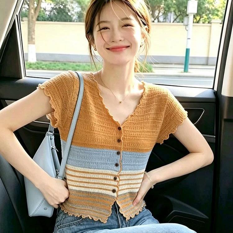 [Hàng mới về] Áo sơ mi dệt kim ngắn tay sọc màu tương phản phong cách Hàn Quốc mùa hè Phong cách mới Fungus Edge Color-Blocking Top