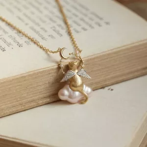 Giả Tưởng Mèo Vòng Cổ Thiên Thần Mèo Ngọc Trai Mây Ngôi Sao Mặt Trăng Kim Cương Trang Sức Châu Âu Mỹ Đi Lại Niche Trang Sức