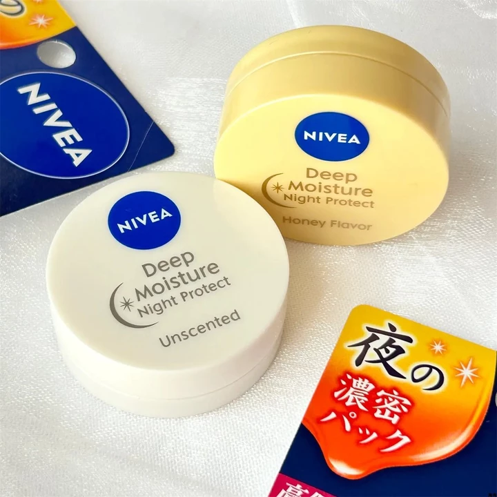 Phiên bản địa phương Nhật Bản NIVEA NIVEA Son dưỡng môi Son dưỡng môi dưỡng ẩm cao Tinh chất ẩm cho nam nữ