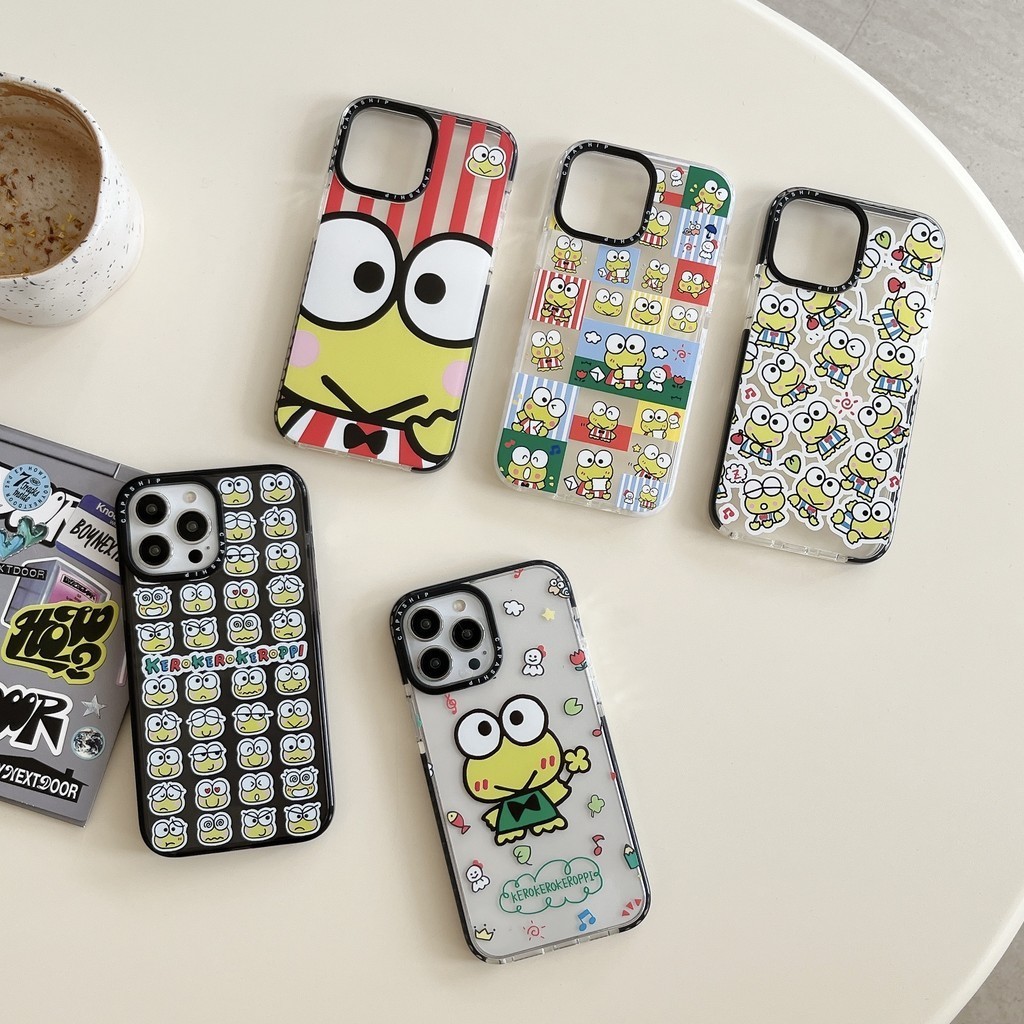 CAPASHIP Dễ Thương Keroppi Hello Kitty KAWAII MOI Hoạt Hình Ếch Nhật Bản Vỏ Mềm Hàn Quốc Vỏ Tương Thích Cho iPhone 17 Pro Max Air Plus 16 / 15 / 14 / 13 / 12 / 11 / XR / X / XS / SE / 8 / 7 / 6