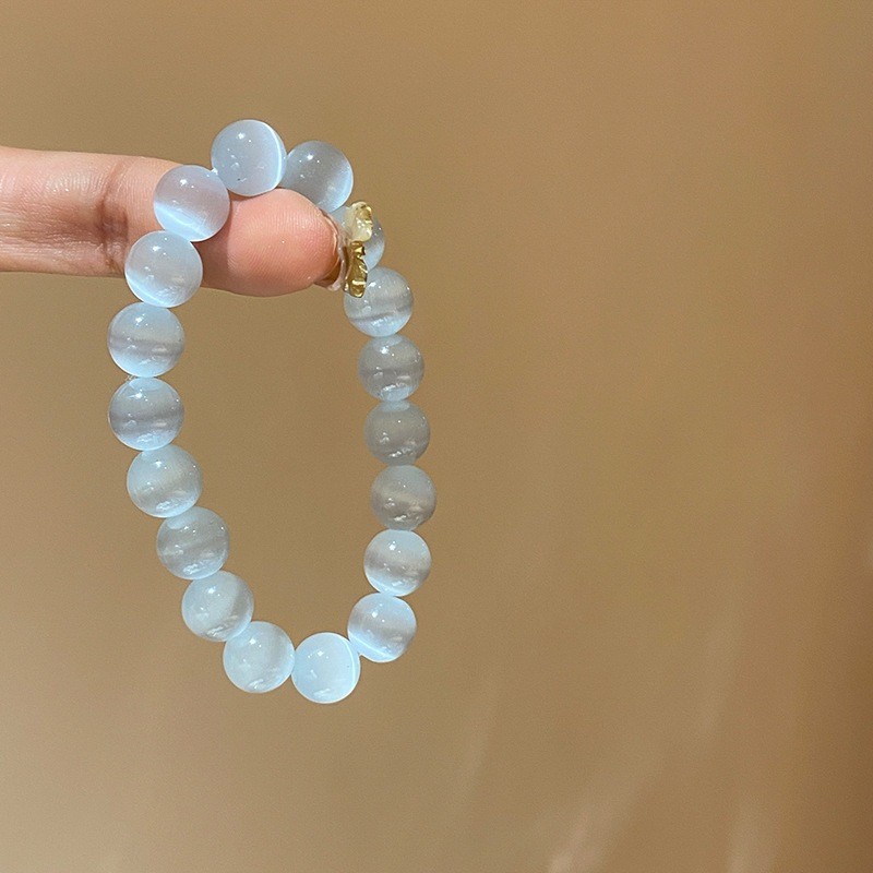 Vòng tay đính cườm ngọc trai nhân tạo - Phong cách đơn giản để làm đẹp cho tay