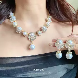 Thời Trung Cổ vintage Đính Kim Cương Bông Tai Hoa Vòng Cổ Phong Cách Retro Dân Tộc Phù Hợp Với Bộ Ánh Sáng Sang Trọng Cao Cấp Trang Sức 2026-6-11