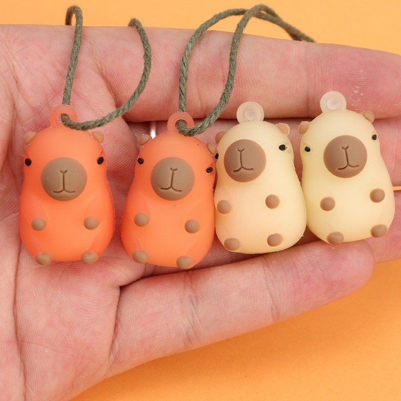 Mặt dây chuyền Capybara đổi màu cực tím bền bỉ - Trang trí túi sau chịu nhiệt độ - Trang trí treo xe Capybara bằng silicon mềm​
