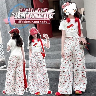Bộ đồ bé gái Hello Kitty 2 món - Áo thun tay ngắn + quần ống rộng dễ thương