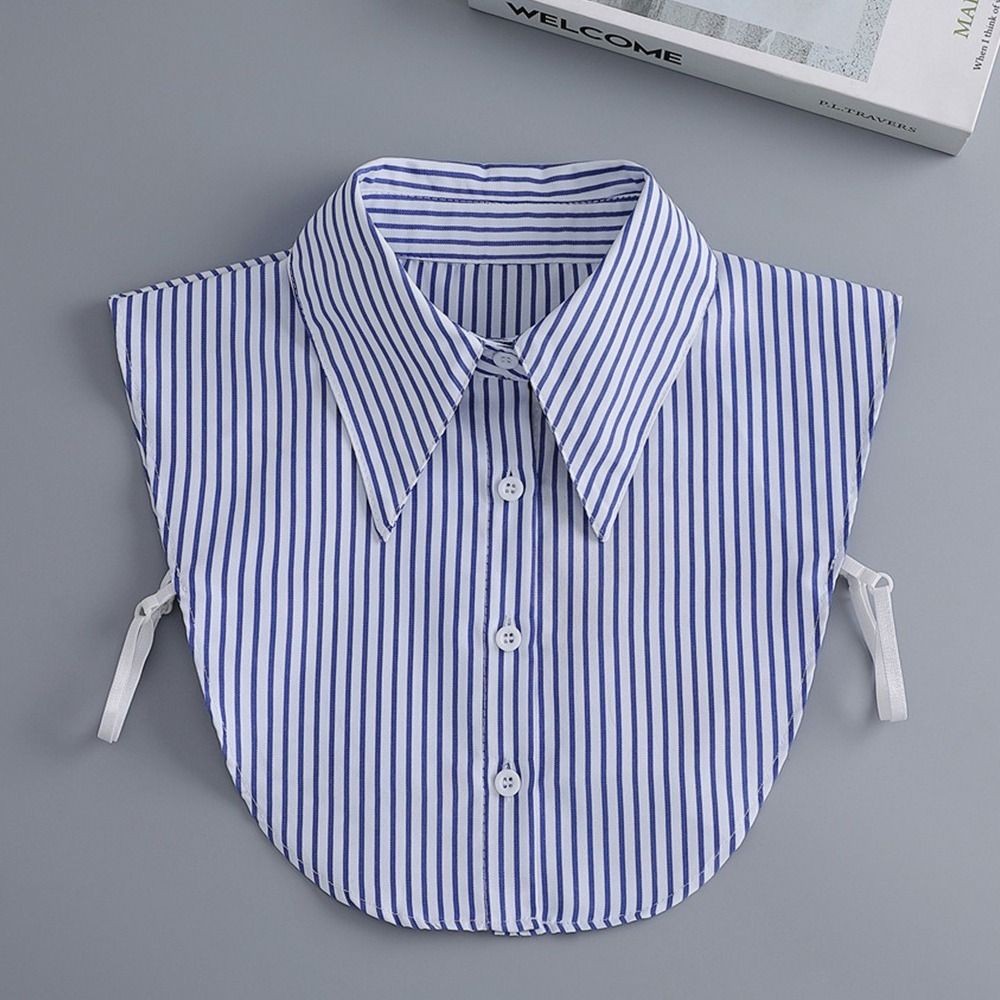 Cổ giả Monica Style, áo sơ mi nữ màu xanh sọc với phần cổ tháo rời
