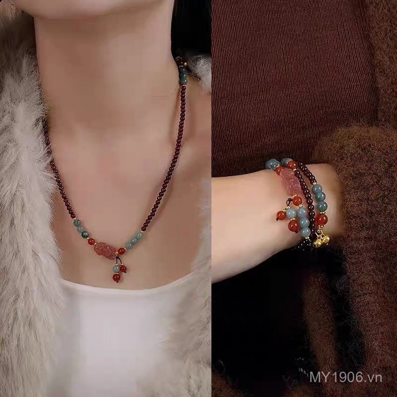 Phong cách Trung Quốc mới [Lucky Pixiu] Pha lê dâu tây ~ ~ Vòng tay Garnet đính cườm ba vòng tròn, Thích hợp cho phụ nữ, Đó là lựa chọn lý tưởng để làm quà tặng.