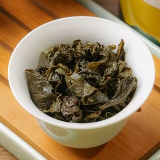 Trà Ô Long Nhân Sâm Lan Quý Nhân (Thùng Gỗ 500 gram)