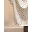 Áo thun ngắn tay đeo vai phía trước chấm bi cỡ lớn Slim-fit