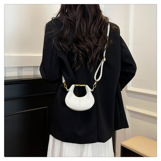 Túi đeo chéo dây chuyền Pháp cao cấp Thời trang Niche Feel New Style Mini Match Trăm