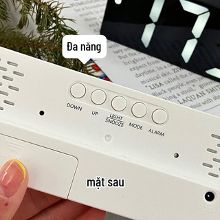 Đồng Hồ LED Bunnies House Để Bàn Hiện Đại, Báo Thức, Hiển Thị Giờ & Nhiệt Độ