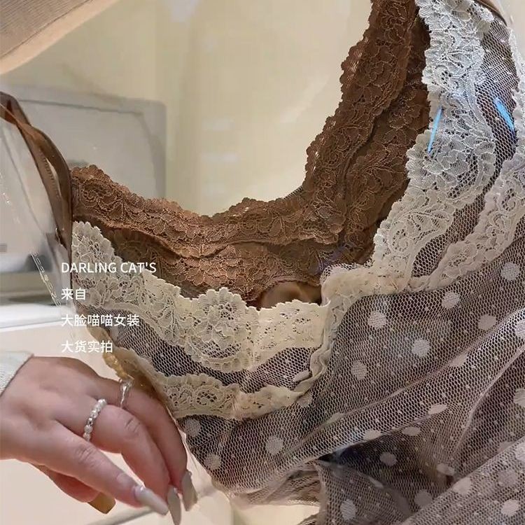 Áovest phong cách Pháp với ren, thiết kế đệm ngực gợi cảm, phù hợp cho nữ mùa hè
