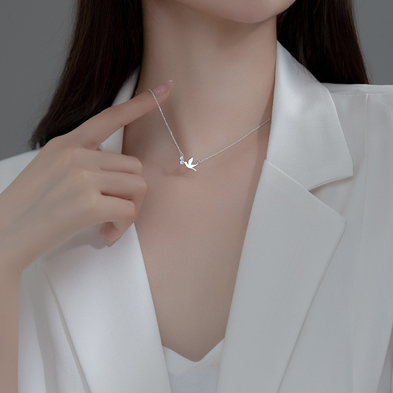 Vòng cổ bồ câu bạc S925 dành cho nữ, đơn giản và thanh lịch với khảm kim cương