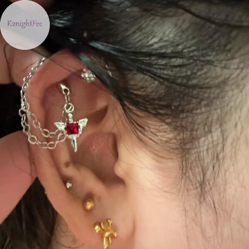 Bông tai zircon đỏ và dây xích xuyên, thiết kế gothic với đinh tán xương, phù hợp nam/nữ, xu hướng Y2K