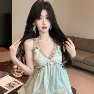 Cao Cấp Dây Cổ Chữ V Dây Đeo Nữ Mùa Hè 2026 Phong Cách Mới Pháp Gợi Cảm Vỏ Viền Đính Kim Sa Lấp Lánh Top