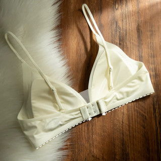 (CHÍNH HÃNG) Áo ngực nữ lụa satin cổ V kiểu Pháp mút mỏng thoáng mát êm ái thoải mái cao cấp BRA05