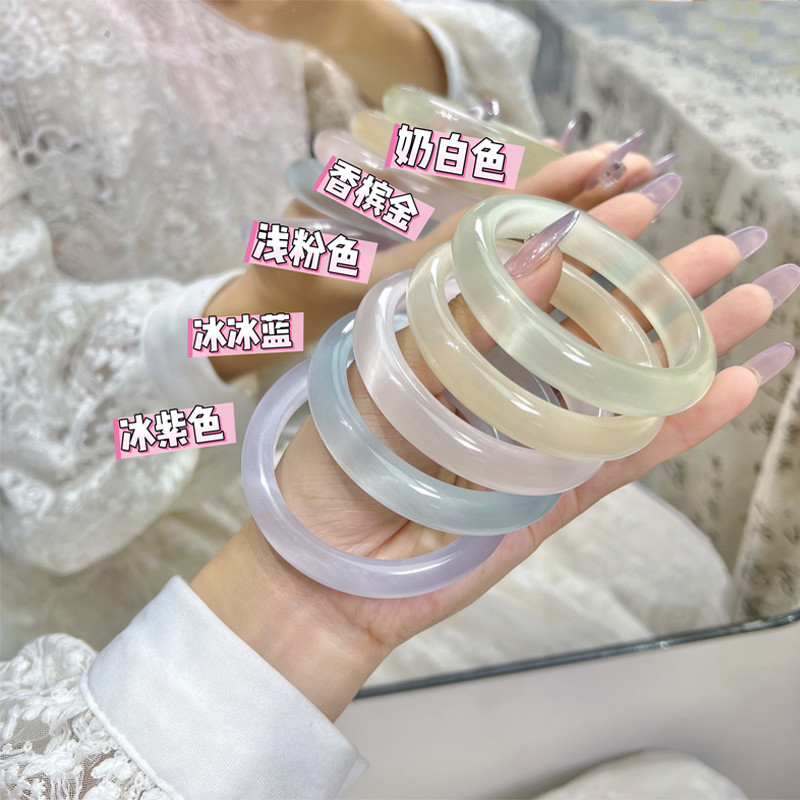 Vòng tay đá mắt mèo trong suốt tinh tế và đa năng