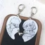 2 Cái / bộ Anime Tấn Công Mikasa Ackerman Hình Trái Tim Móc Khóa Ba Lô Mặt Dây Chuyền Cosplay Phụ Kiện Cặp Đôi BFF Quà Tặng