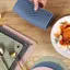 Miếng lót silicon cách nhiệt cao cấp, lót xong nồi nhà bếp, tấm lót chống xước bếp chịu nhiệt.87 shop