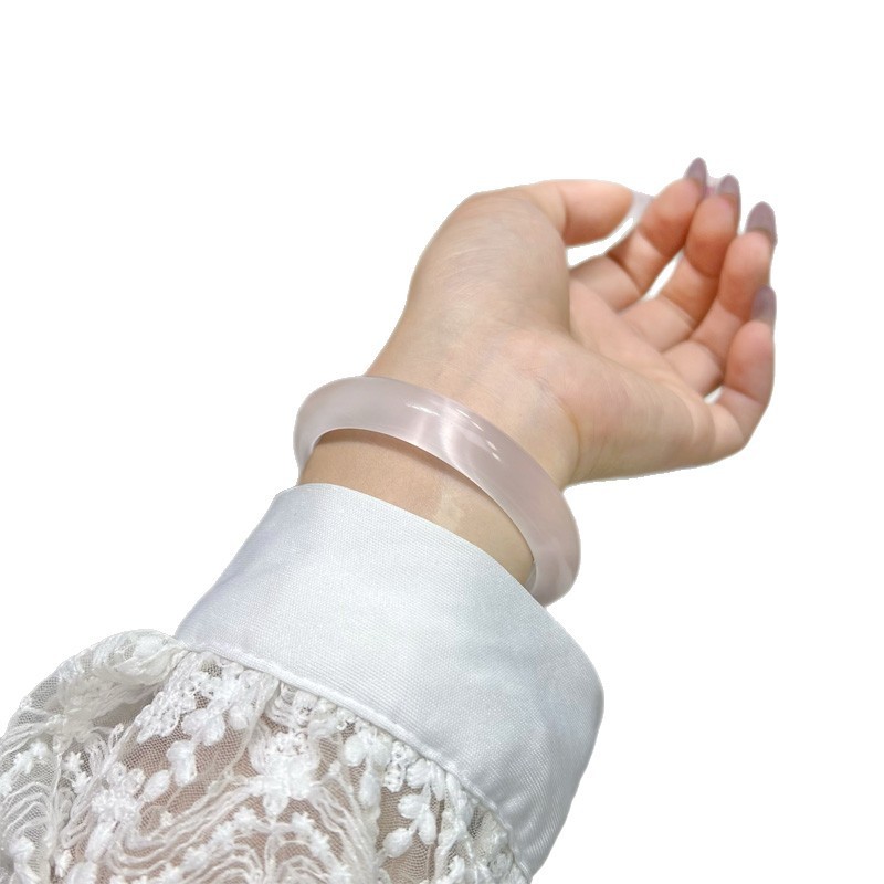 Vòng tay đá mắt mèo trong suốt tinh tế và đa năng