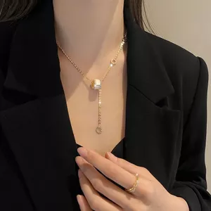 Áo Len Vòng Cổ Phiên Bản Mở Rộng Nhẹ Sang Trọng Niche Thiết Kế Cao Cấp Phụ Kiện Eo Nhỏ Xương Đòn Dây Xích Nữ 6.23