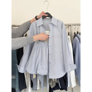 [Áo Sơ Mi Kẻ Sọc Phong Cách Hàn Quốc + Culottes Ngắn Một Bộ] Bộ Đồ Size Lớn Nữ Béo mm Áo Sơ Mi Kích Thước Cực Lớn 150kg Áo Sơ Mi Dài Tay Mùa Hè Nữ Thắt Lưng Co Giãn Hoa Bud Váy Ngắn Thời Trang Quần Áo Nữ Hai Mảnh