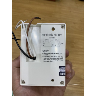 Đui đèn cảm biến Rạng Đông Tích hợp cảm biến chuyển động và cảm biến ánh sáng ĐCB01.PIR E27/300W