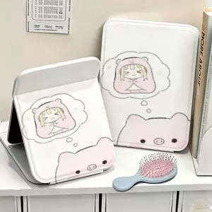 Gương gấp in cô gái cùng heo dễ thương, gương trang điểm mini tiện lợi cho phòng kýtúc