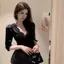Áo sơ mi giữa tay ren Satin kiểu Pháp mùa hè cổ chữ V cổ hẹp Slim-Fit Top Cao cấp gợi cảm hẹn hò phù hợp cho mọi trận đấu