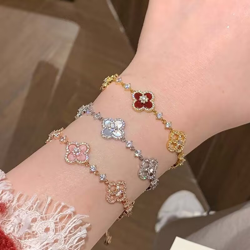 Vòng tay chống phai màu hoa hồng thời trang đa năng dành cho nữ