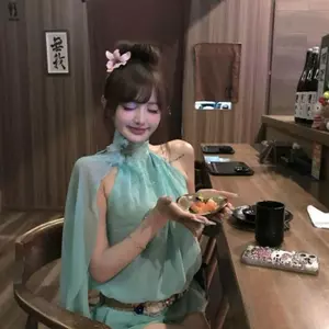 Tính khí ngọt ngào Pure Desire Gentle Lady Voan Top Mùa xuân cao cấp Phong cách mới Niche nữ thông thường Hợp thời trang phù hợp