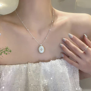 Phong Cách Pháp Bông Ngọc Trai Ngôi Sao Mặt Dây Chuyền Vòng Cổ Đơn Giản Độc Đáo Phù Hợp Với Xương Đòn Ánh Sáng Sang Trọng Niche Vòng Cổ