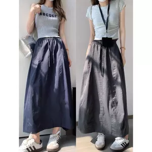 Váy yếm màu xanh hải quân Mỹ nhỏ eo cao ôm hơn Váy dài hoa Bud