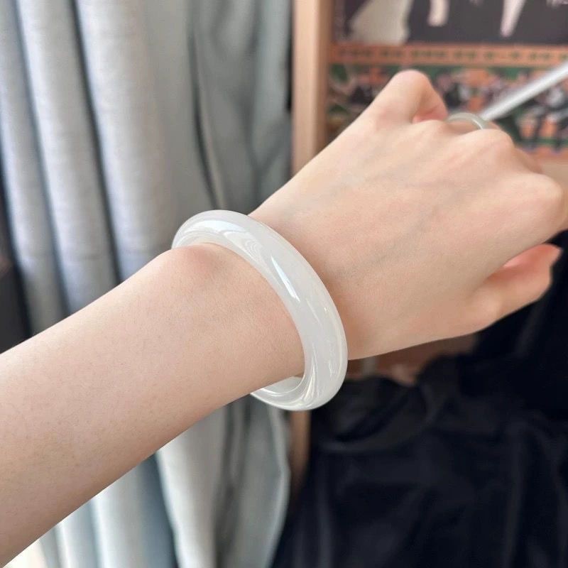 Vòng tay đá mắt mèo cổ điển và tinh tế