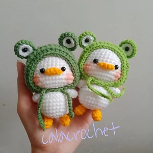 Móc khoá vịt con đội mũ ếch handmade bằng len, dệt kim, đan tay, làm quà tặng trang trí đáng yêu (ĐỌC KỸ LƯU Ý Ở HÌNH 2)