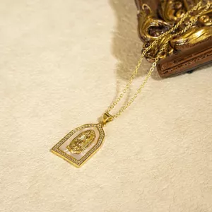 Ánh Sáng Sang Trọng Tôn Giáo Lá Chắn Mặt Dây Chuyền 18k Mạ Vàng Nữ Mặt Dây Chuyền Vòng Cổ Zircon Tự Nhiên Xương Đòn Dây Chuyền Vòng Cổ Người Ảnh Hưởng Thường Trực 2026-6-26