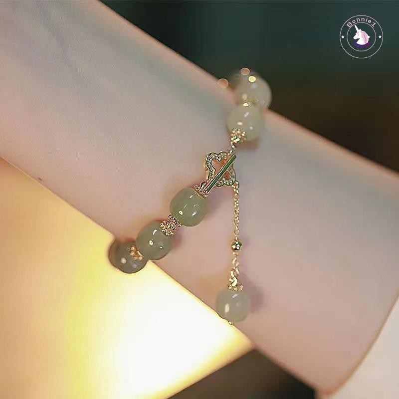 Vòng tay anh đào ngọt ngào đầu xuân, phù hợp nữ giới, thể hiện sự quyến rùi và thanh lịch.