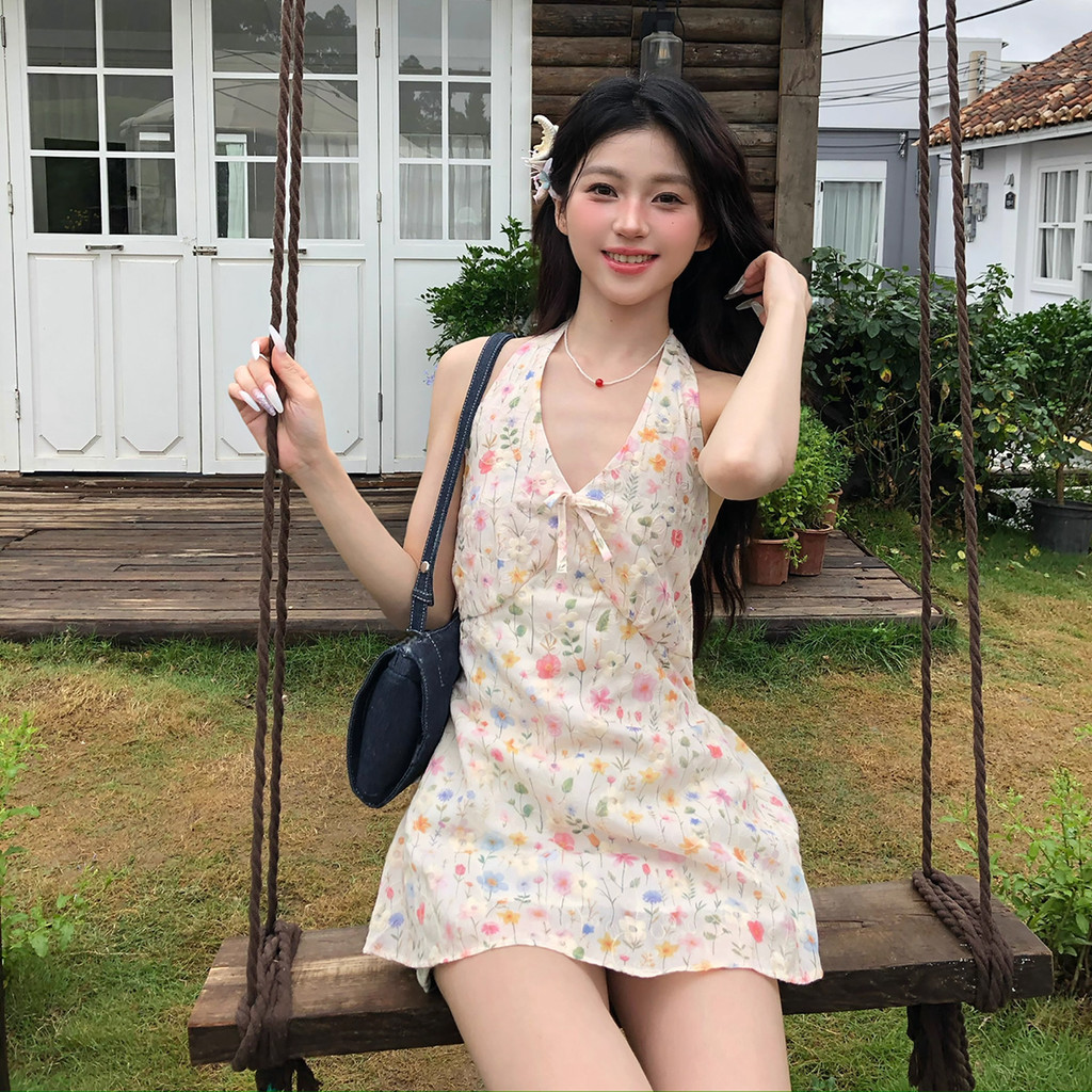Đầm Nữ BABEE Dáng Ngắn Cổ Yếm Họa Tiết Thêu Hoa Kiểu Hở Lưng Gợi Cảm Trẻ Trung Năng Động