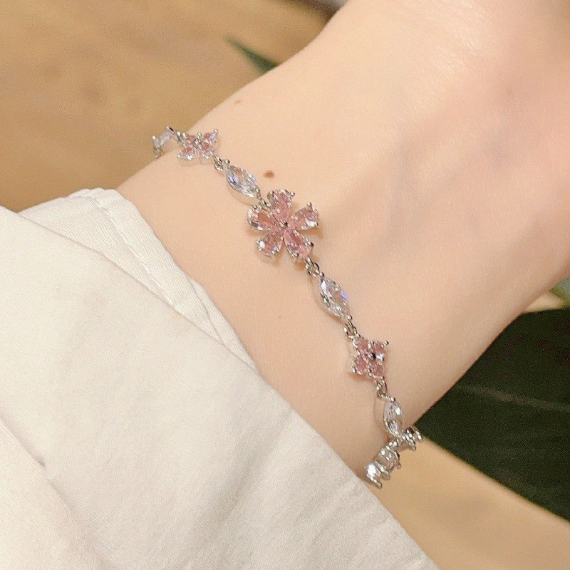 Vòng tay hình ngôi sao hoa anh đào zircon màu hồng, vẻ đẹp quyến rũ và sang trọng