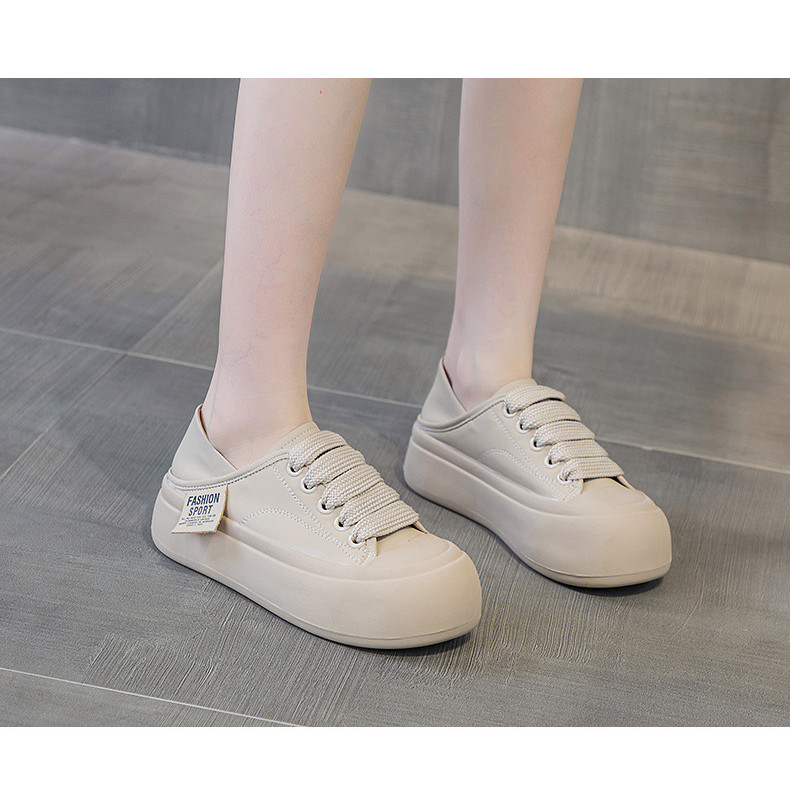 Giày Toe Trắng Giày Bánh Mì Nữ Mùa Xuân 2025 Phong Cách Mới Giày Nữ Thể Thao Thường Ngày Phù Hợp Với Giày Thể Thao Mũi Tròn