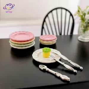 HFTOY 1 Bộ Nhà Búp Bê Phụ Kiện Nhà Bếp Thu Nhỏ Thìa Nĩa Bộ Đồ Ăn Đĩa Bộ Đồ Chơi Trẻ Em Mô Phỏng Thực Phẩm Và Chơi Mô Hình Cảnh ~