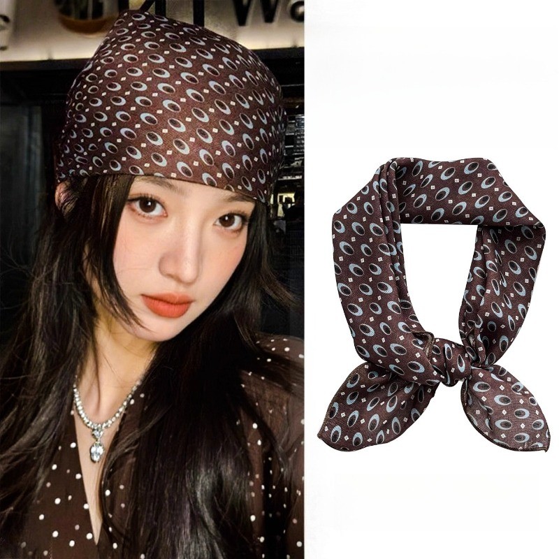 Khăn lụa cao cấp retro màu cà phê thiết kế đơn giản