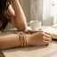 Bộ 5 Vòng Tay Ngọc Trai ABS Nữ Hạt Vàng Co Giãn Dây Đeo Tay Co Giãn