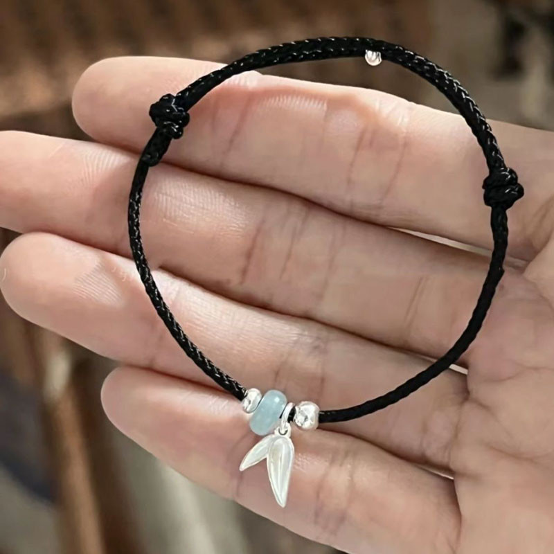 Vòng Tay và Mặt Dây Chuyền Đỏ, Phù Hợp làm Quà Tặng cho Bạn Bè