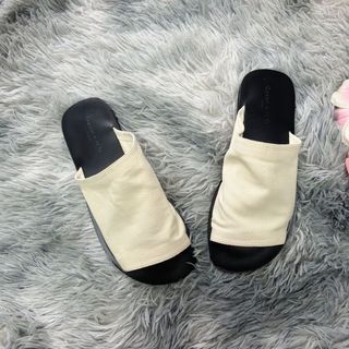 Giày Nữ Phong Cách Mới Bên Ngoài Mặc Giày Nữ Dép 2026 Retro Flat Cổ Tích Phẳng Mùa Hè Đi Biển Thoải Mái