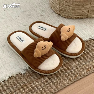 Ba Chiều Bánh Mì Croissant Cặp Đôi Dép Cotton Thời Trang Mùa Đông 2025 Vui Vẻ Dễ Thương Chống Trơn Trượt Dép Bốn Mùa Đa Năng Hộ Gia Đình Dép Im Lặng
