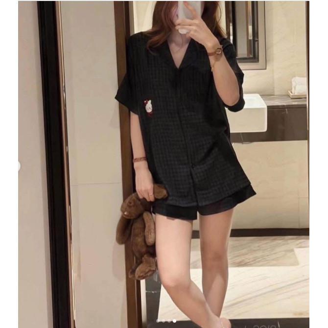 BỘ PYJAMA KẺ CARO NAVY THÊU HELLO KITTY
