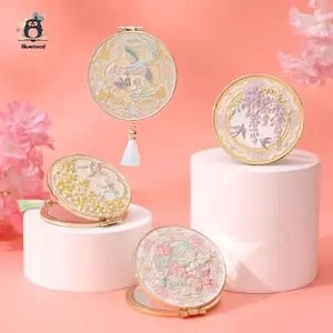 Gương trang điểm kim loại thủ công phong cách Trung Quốc có gương gấp di động Gương mỹ phẩm sáng tạo Gương cầm tay tinh tế dành cho học sinh mới