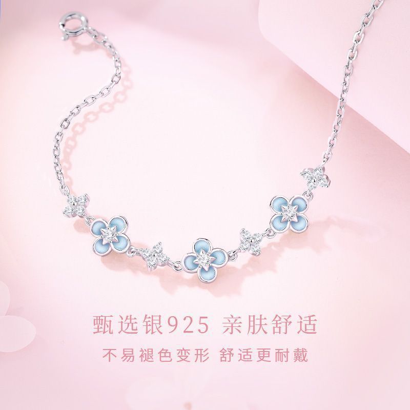 Vòng tay cỏ bốn lá Starlight ngọt ngào và sang trọng