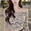 Pure Desire Hot Girl Style Da báo cổ áo chéo dài tay Áo thun nữ mùa hè Phong cách mới Slim-Fit Slimmer Look All-Match Top