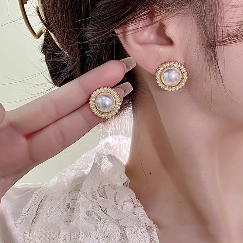 Bông tai ngọc trai giả kiểu Pháp 2026 Bông tai thời trang nữ phong cách mới